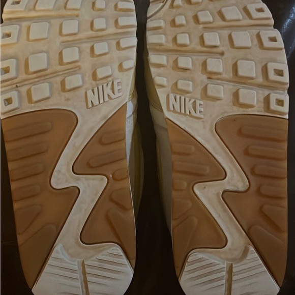 Women’s air max 90/1 Guava Ice size 7 - Picture 6 of 7